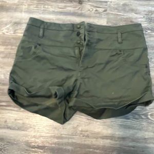 ✨Green Highwaist Shorts✨